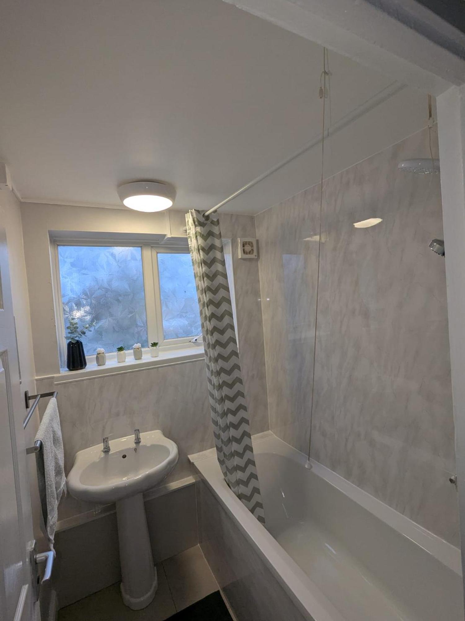 A&A Apartment Basildon Nevendon 外观 照片