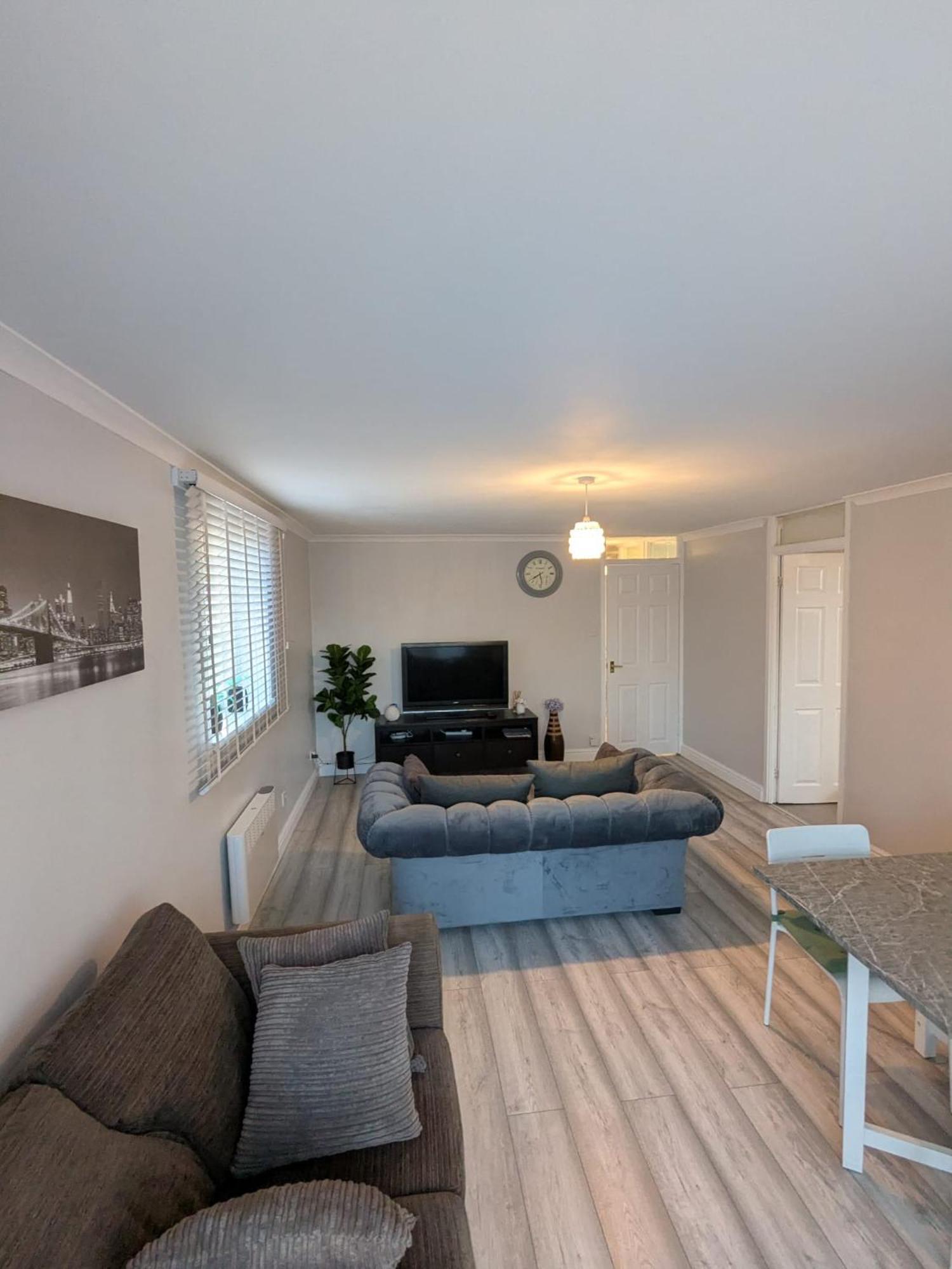 A&A Apartment Basildon Nevendon 外观 照片