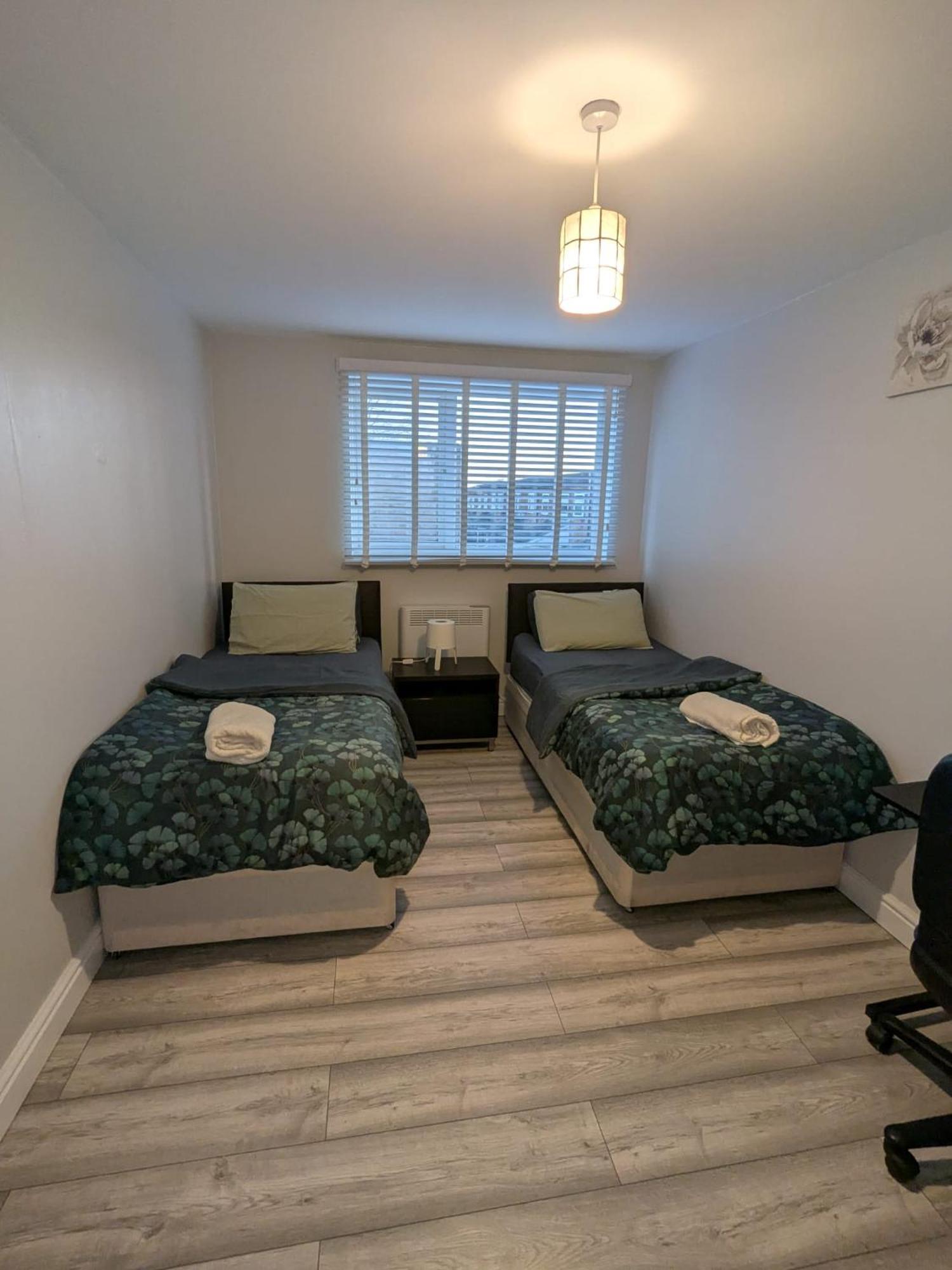 A&A Apartment Basildon Nevendon 外观 照片