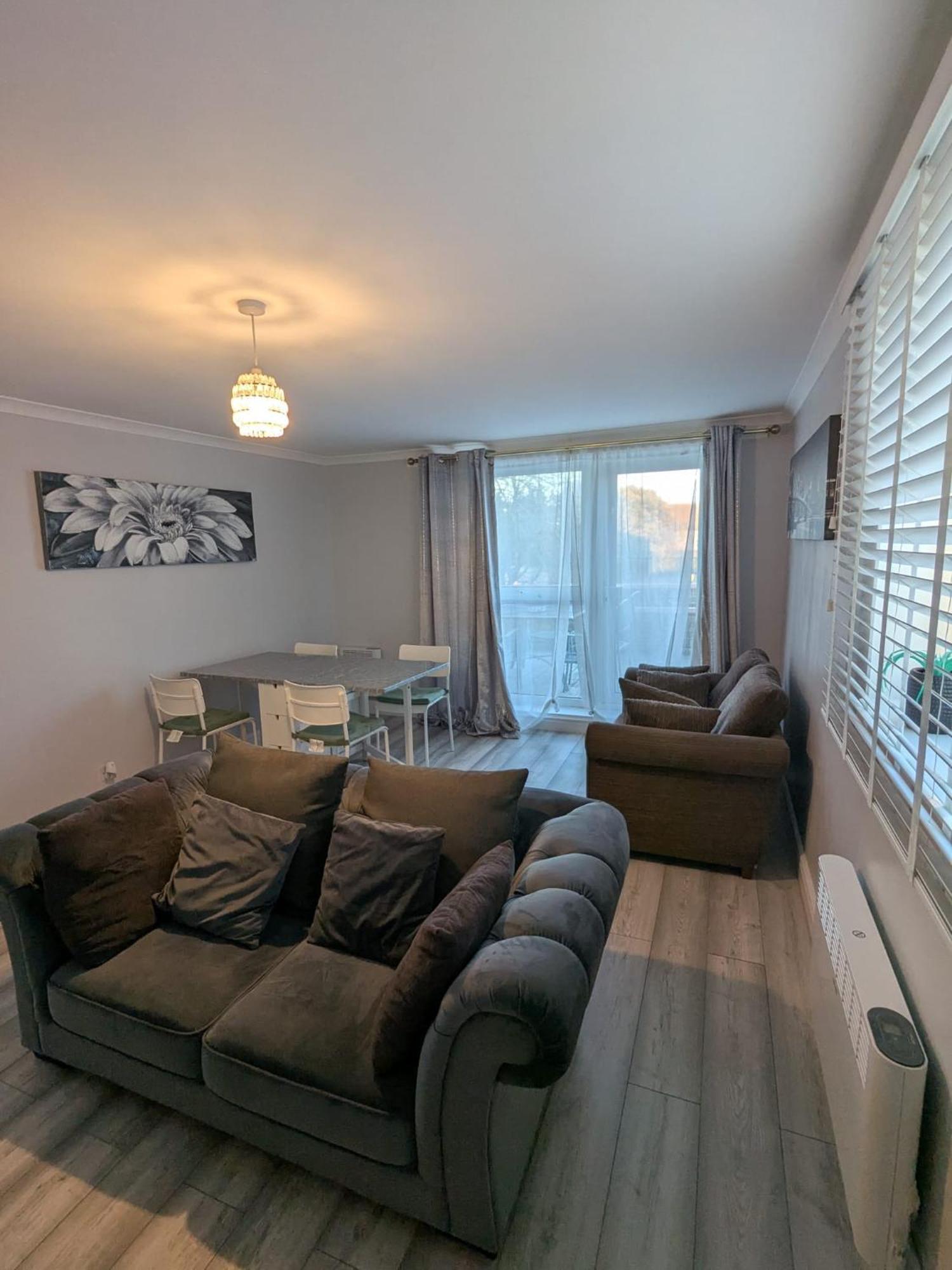 A&A Apartment Basildon Nevendon 外观 照片