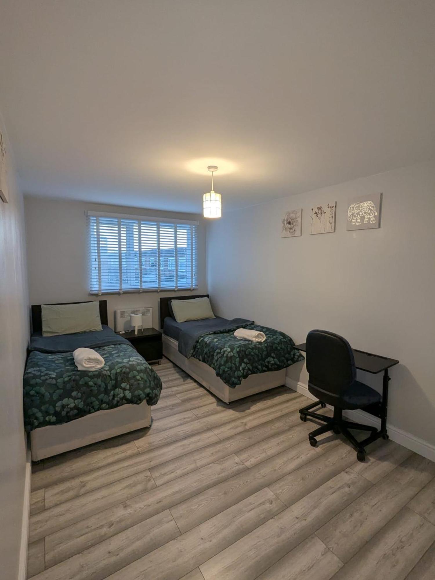 A&A Apartment Basildon Nevendon 外观 照片