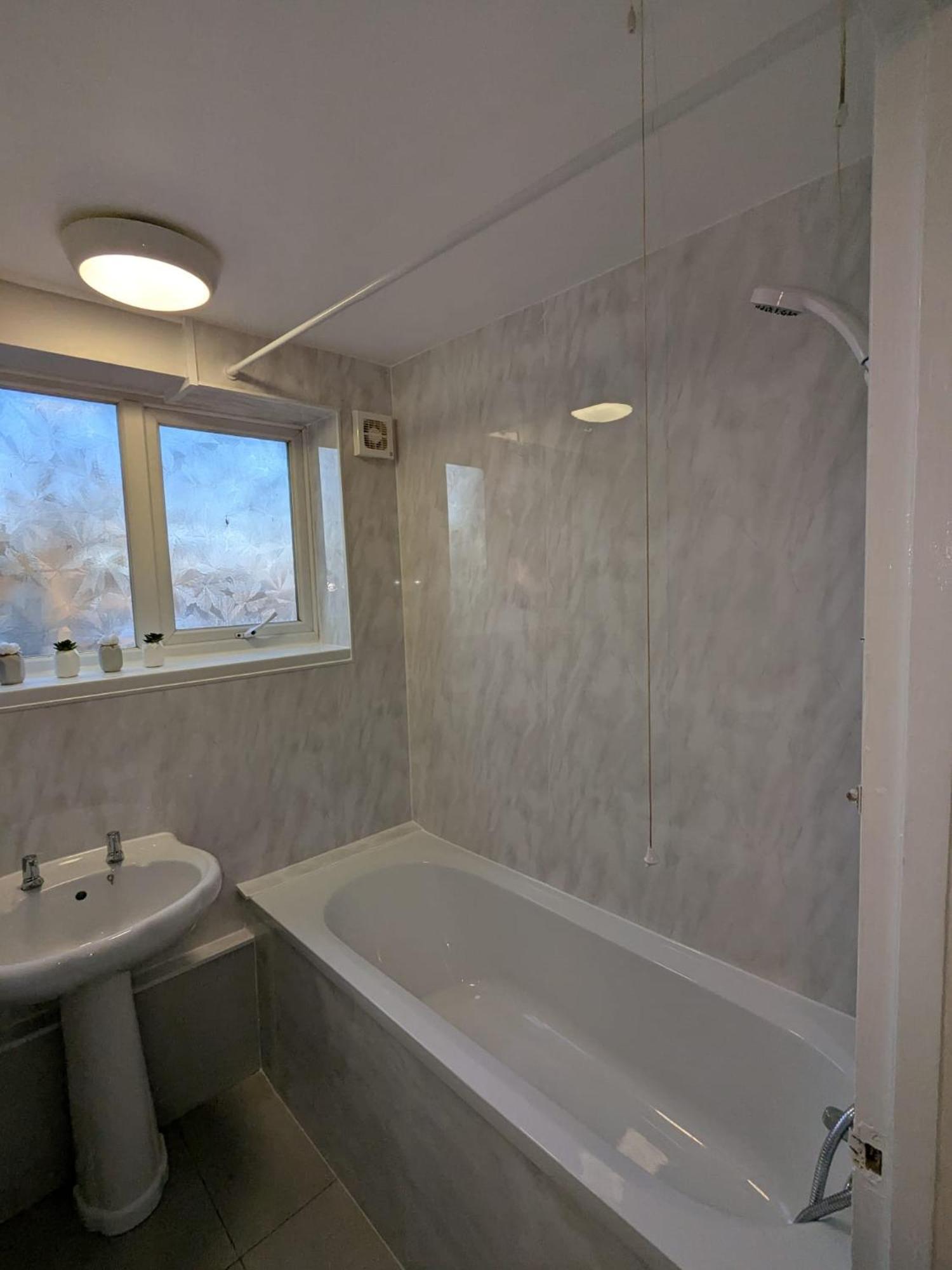 A&A Apartment Basildon Nevendon 外观 照片