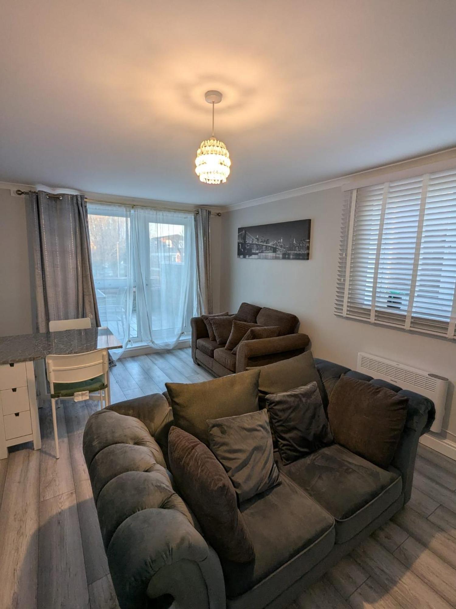 A&A Apartment Basildon Nevendon 外观 照片